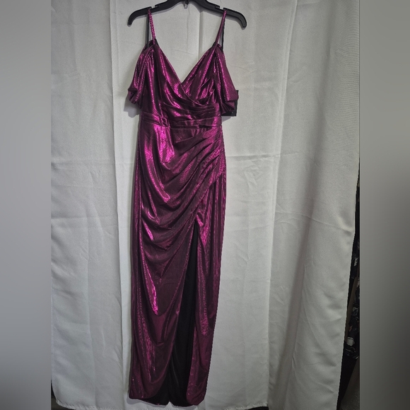 Mac Duggal 27091 NWT Elegant Purple Evening Gown Purple Off The Shoulder Cap - Picture 5 of 9